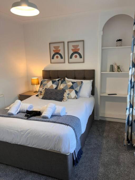 Bridge Place - Spacious Home With Plenty Of Beds! Merthyr Tydfil Exterior foto