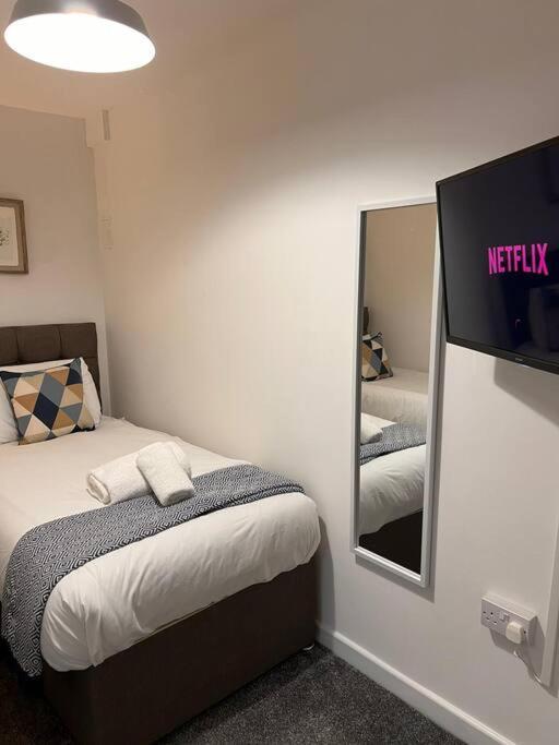 Bridge Place - Spacious Home With Plenty Of Beds! Merthyr Tydfil Exterior foto