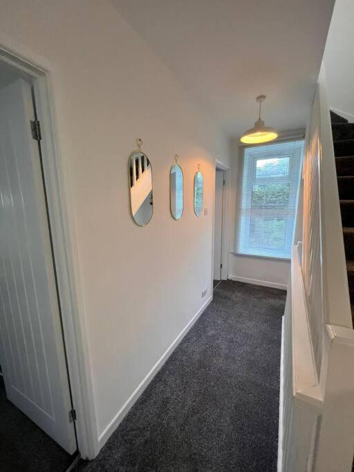 Bridge Place - Spacious Home With Plenty Of Beds! Merthyr Tydfil Exterior foto
